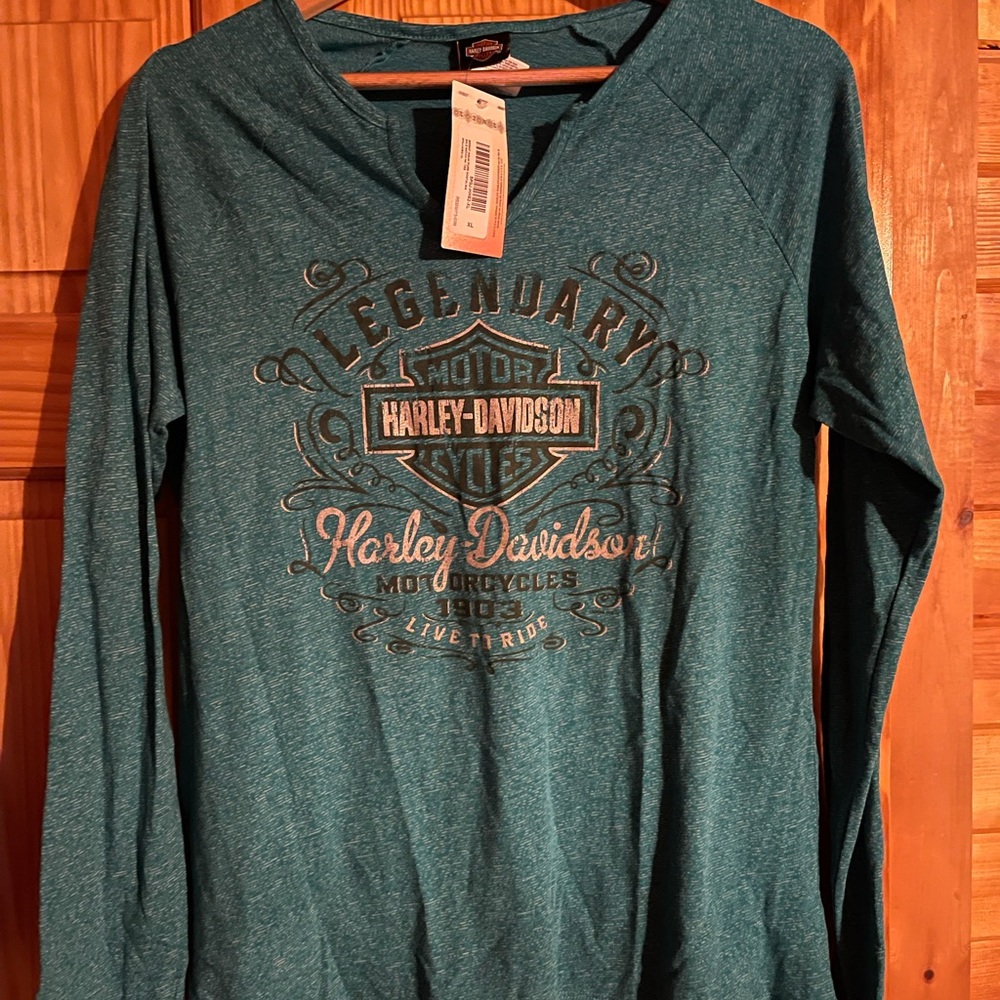 Women’s long sleeve Harley Davidson t-shirt (new)